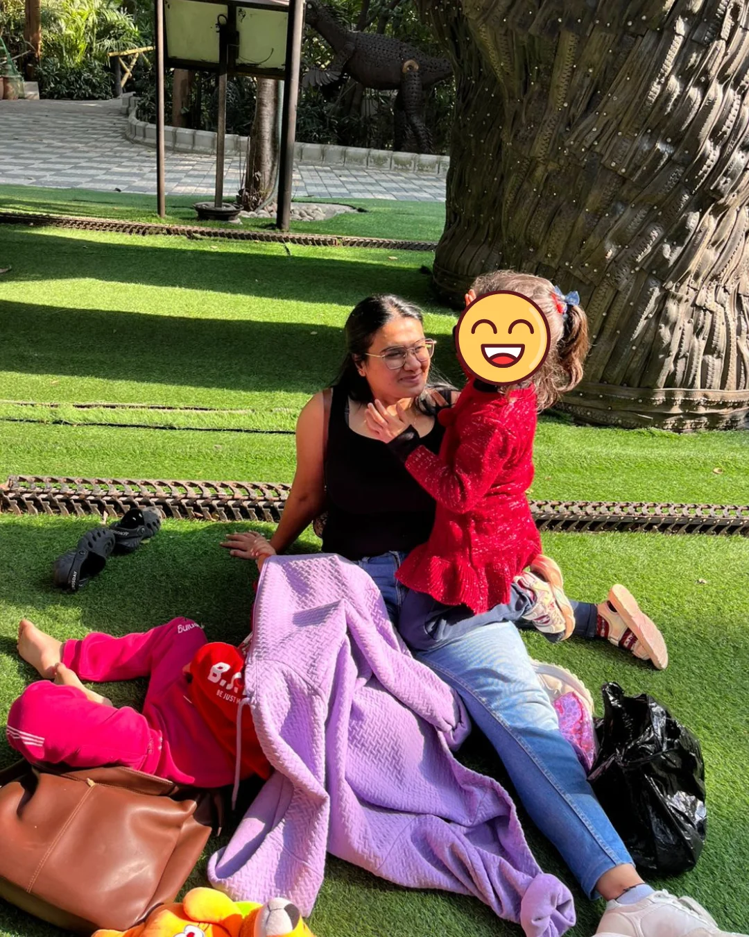 Supportive partnership handshake in a therapy setting